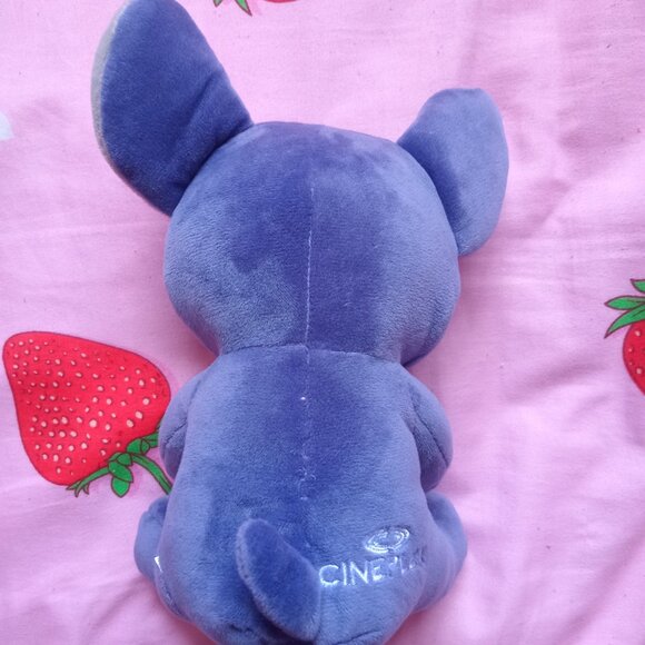 Cineplex Remy the Bulldog plush - Picture 2 of 3